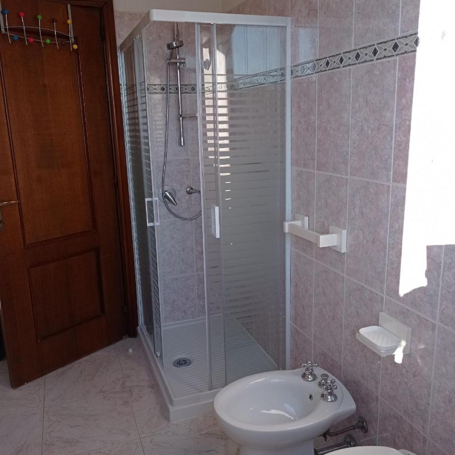 Appartamento Casa Roberta Villa San Pietro Esterno foto