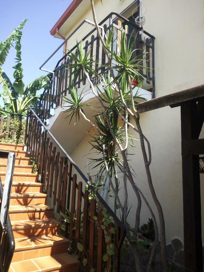 Appartamento Casa Roberta Villa San Pietro Esterno foto